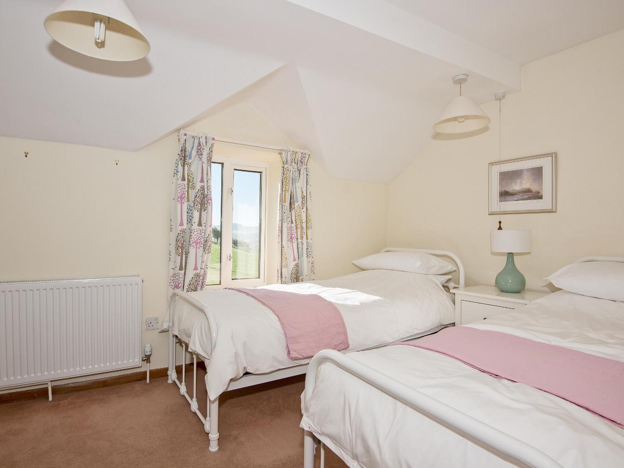 Cefn Bach Villa Capel Garmon Exterior photo